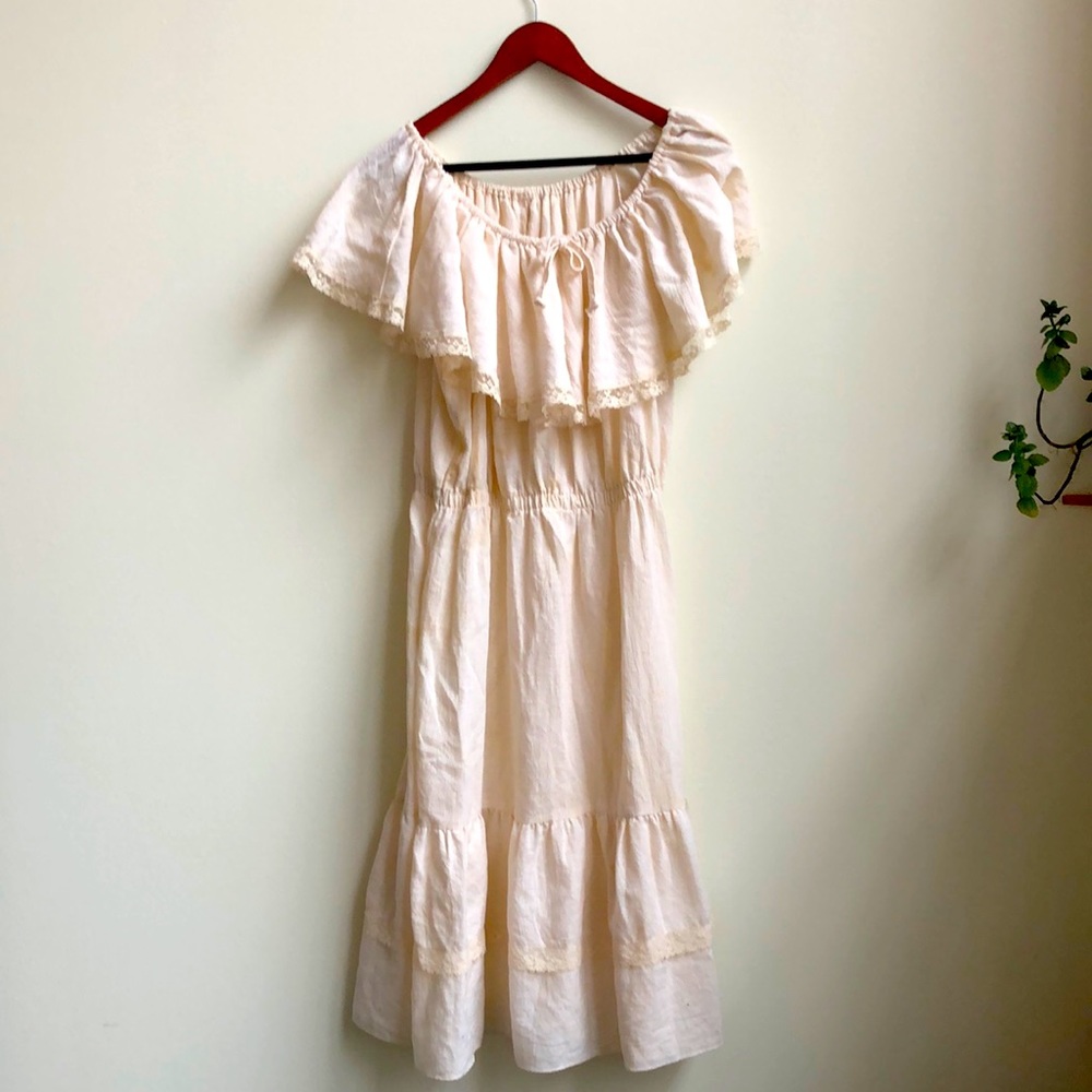 Adorable Vintage Cream Prairie Dress